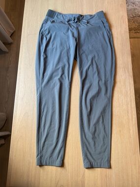 Athleta Women’s Grey Drawstring Athletic Joggers Size 4
